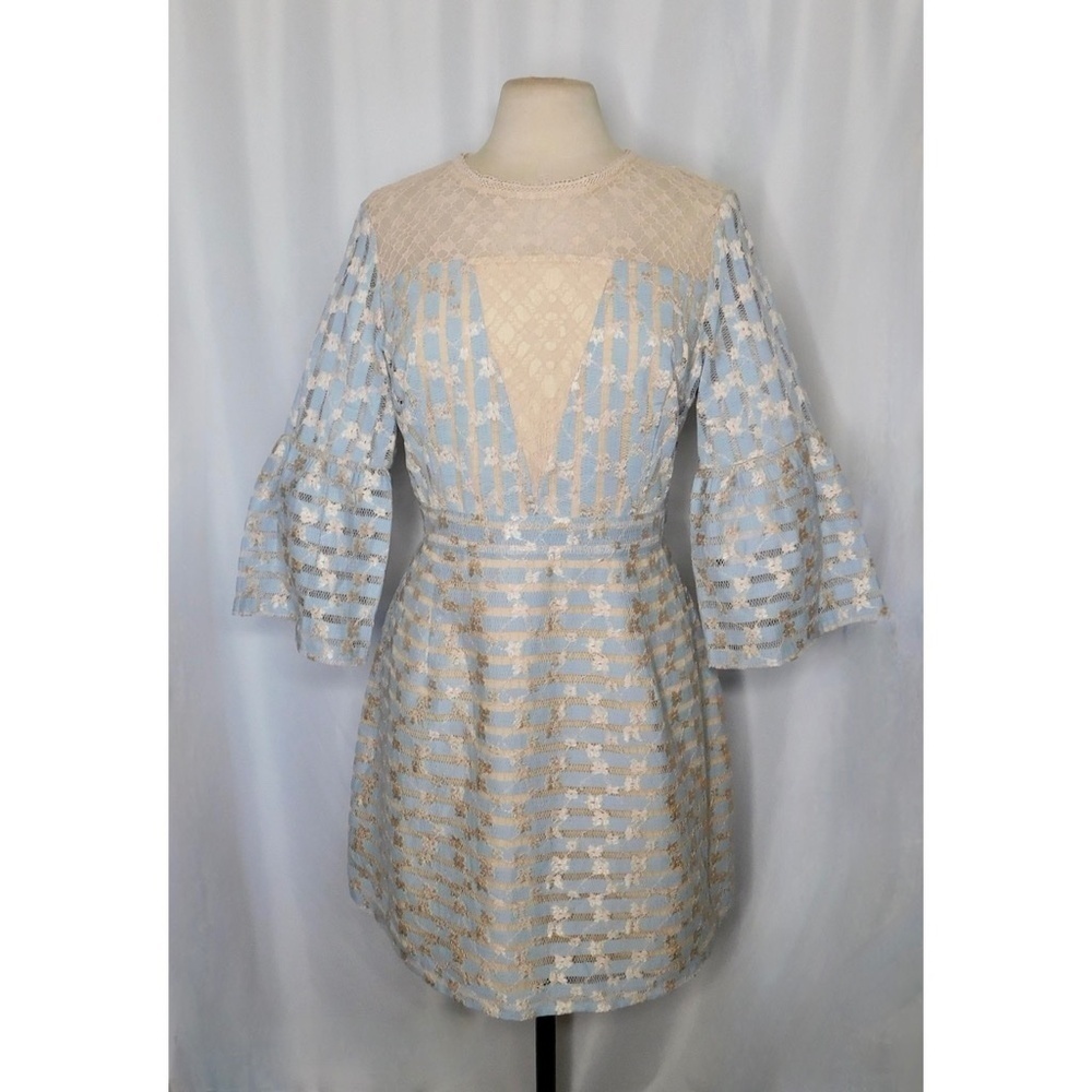 FOXIEDOX Cordelia Bell Sleeve Lace Dress Blue Floral Lace Coquette X-Large - Picture 3 of 14